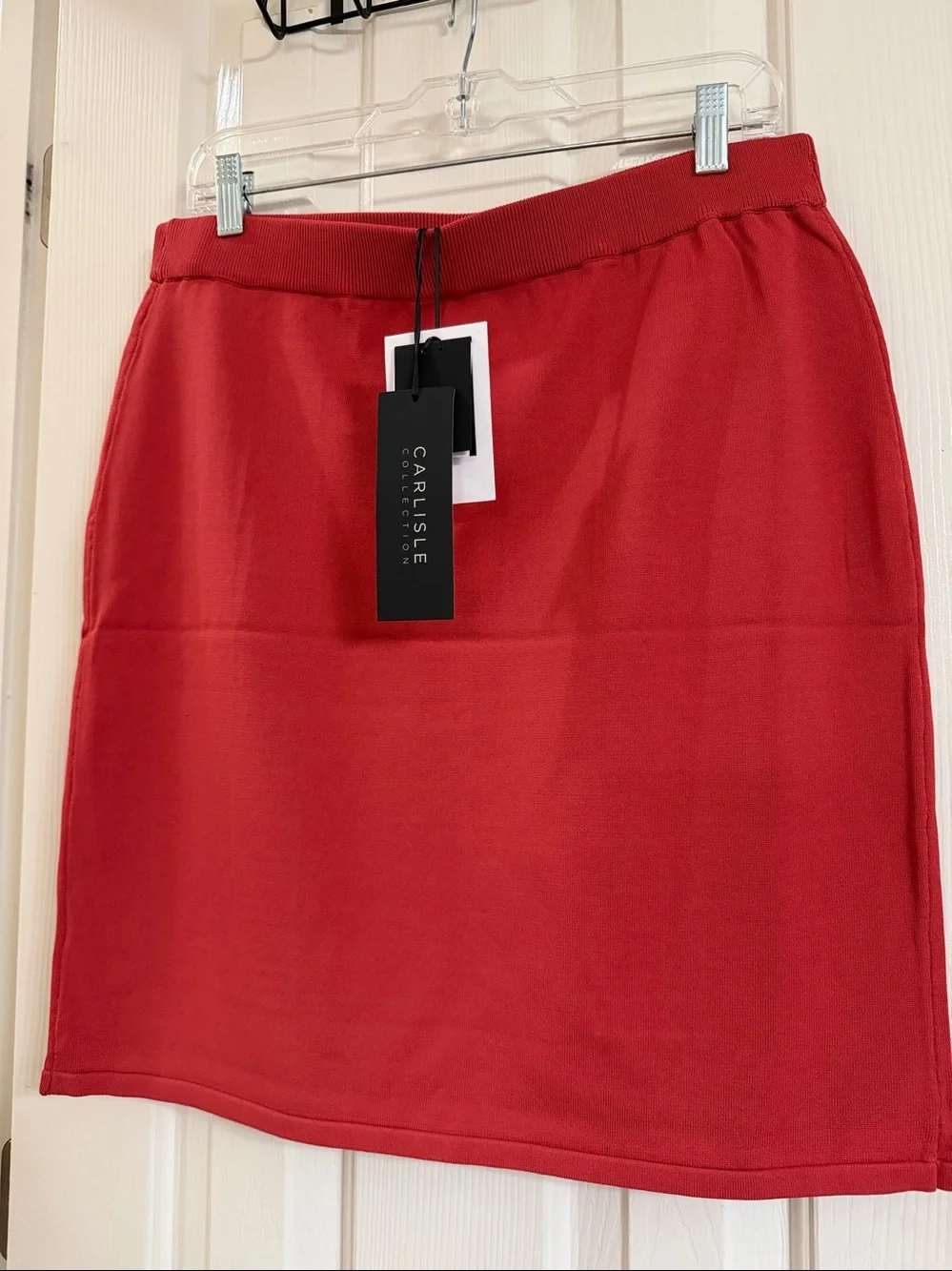Carlisle Collection Skirt. NEW with tags . Size large . Dark rust color knit